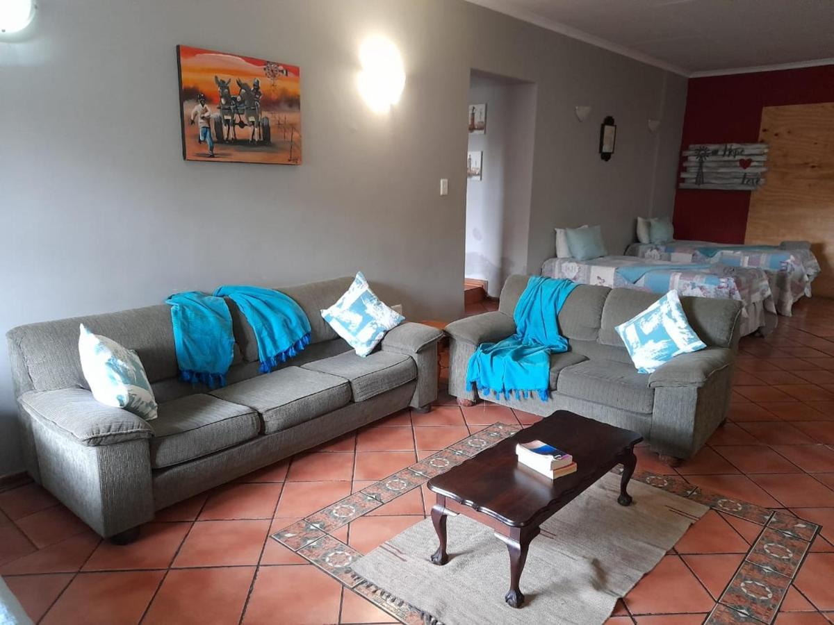 ハリスミス Platberg Self-Catering Bed & Breakfast エクステリア 写真