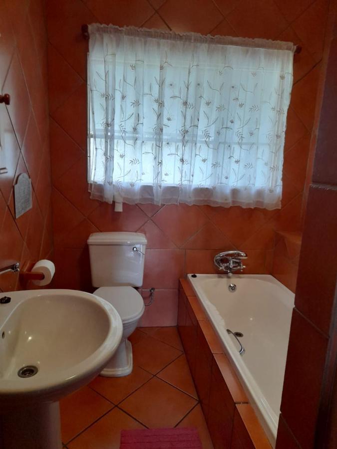 ハリスミス Platberg Self-Catering Bed & Breakfast エクステリア 写真